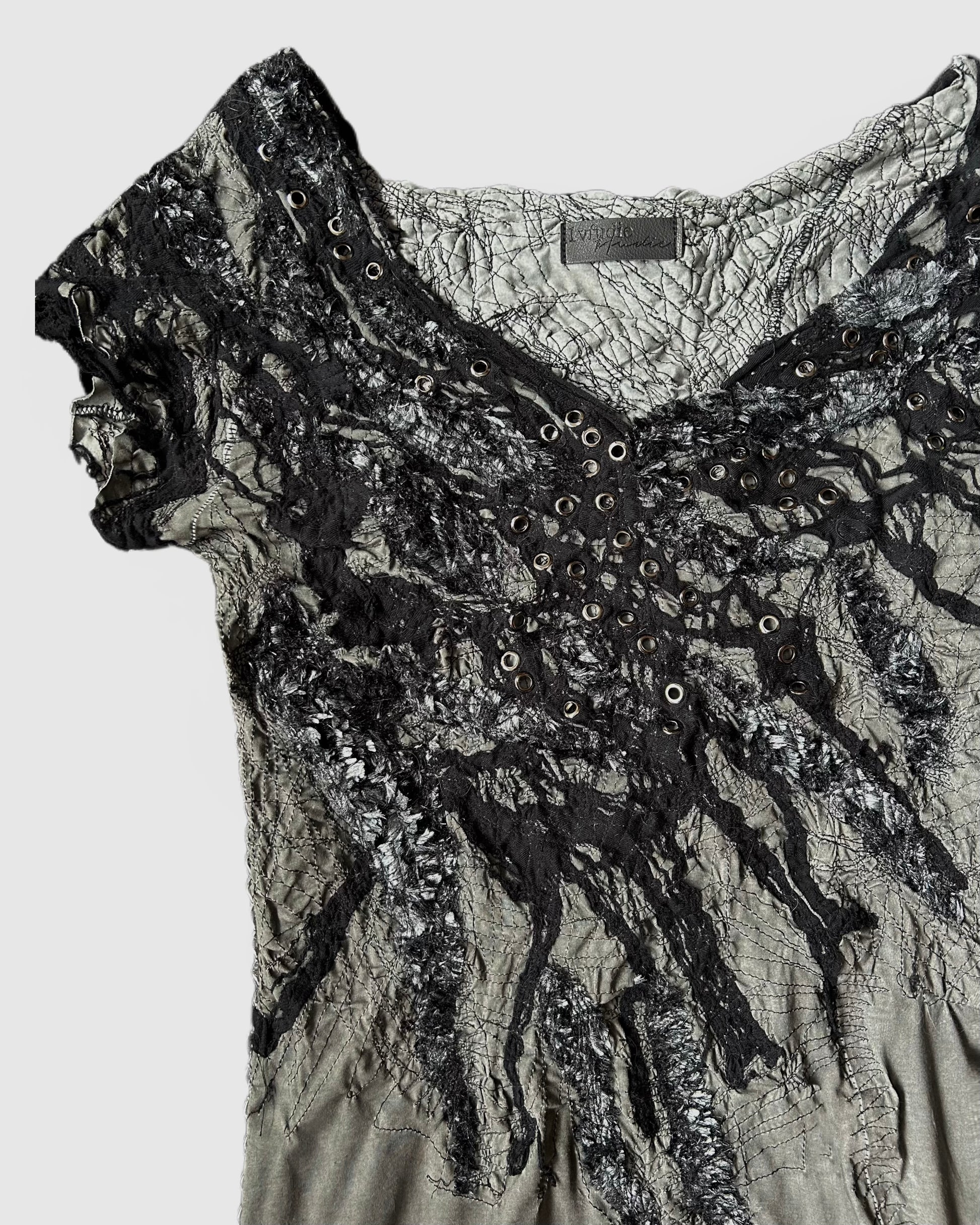 S07-Heavy Stitch Texture Design Tee