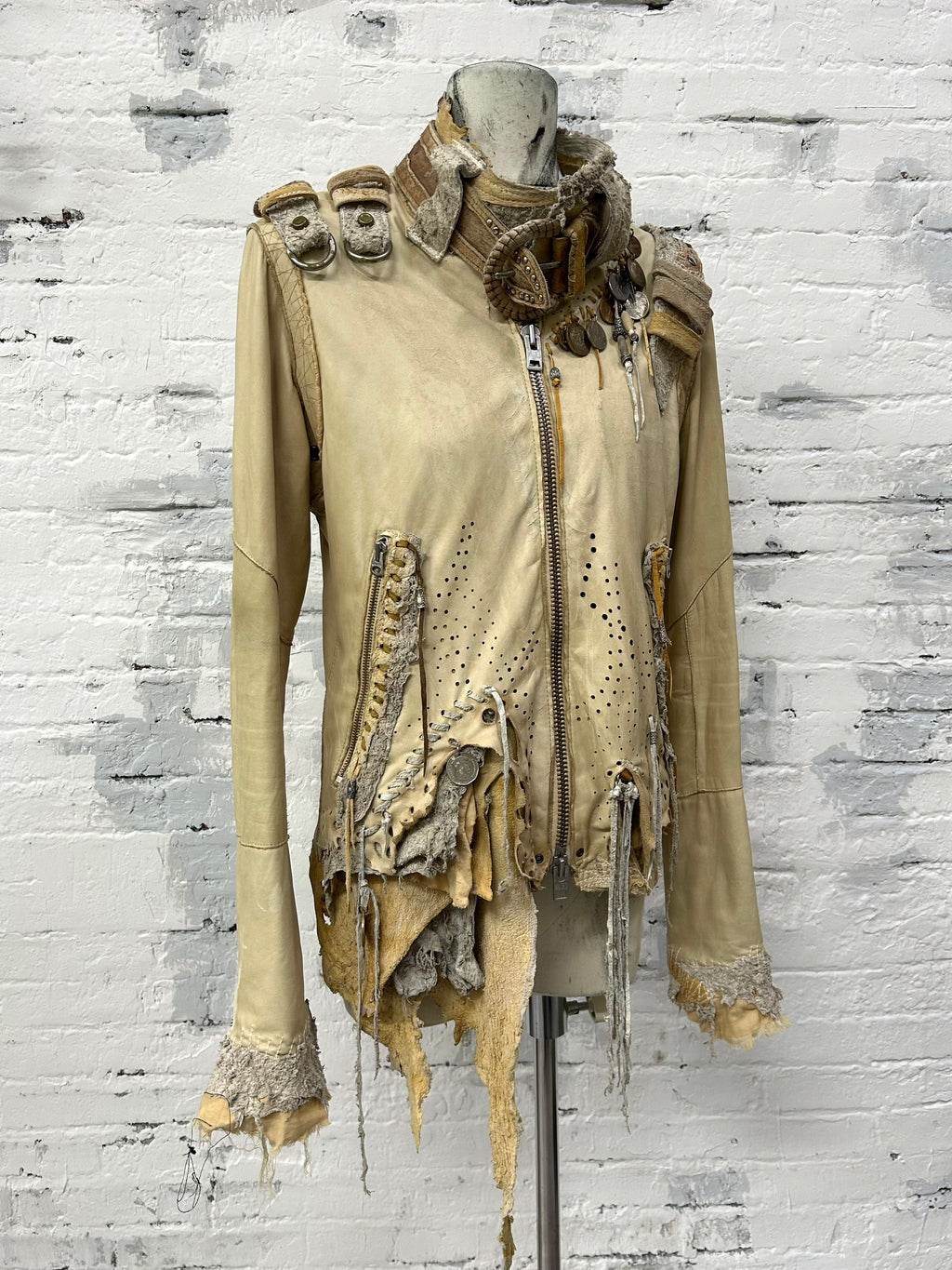 H06-Ivory Scar Jacket