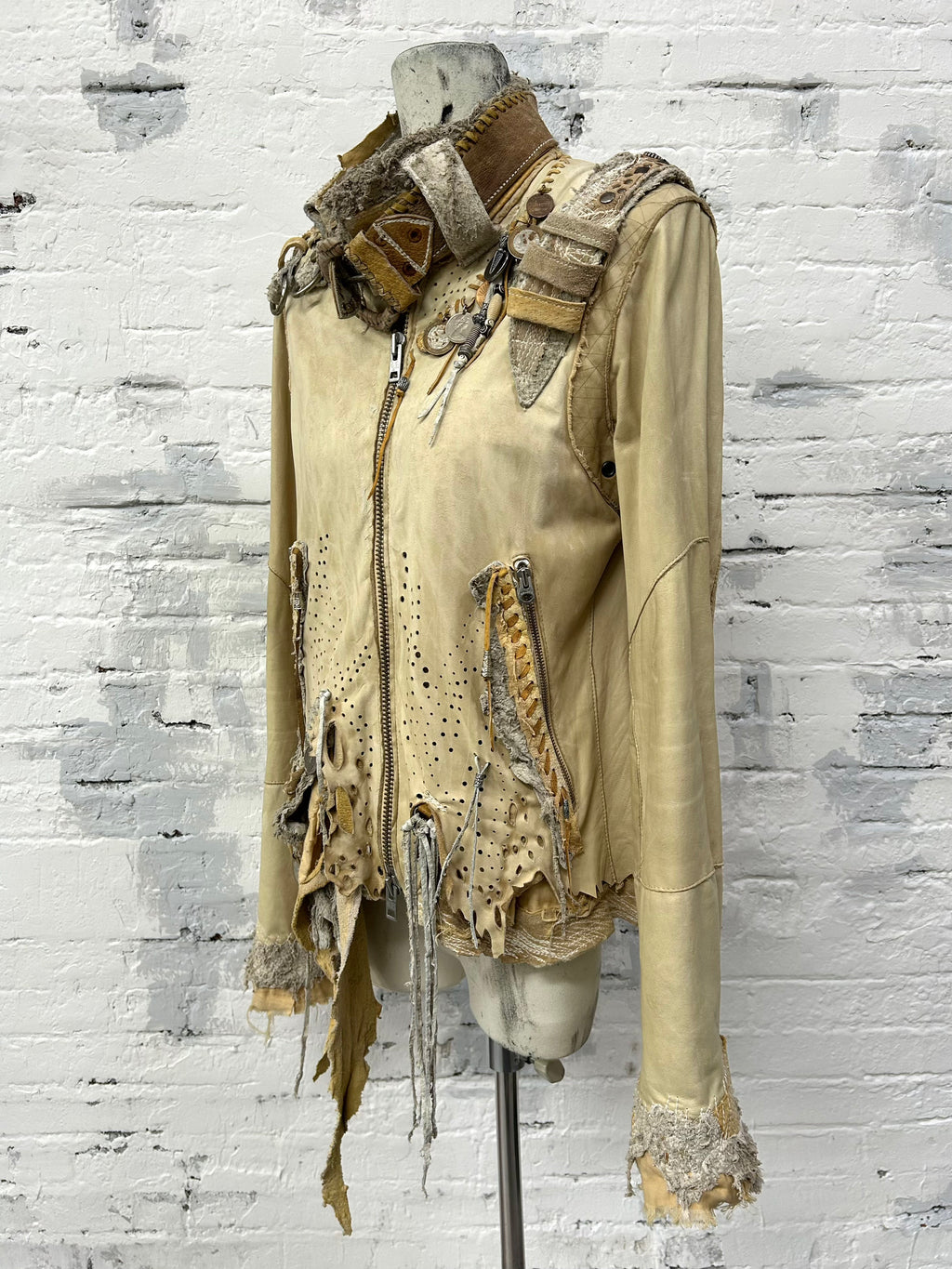 H06-Ivory Scar Jacket