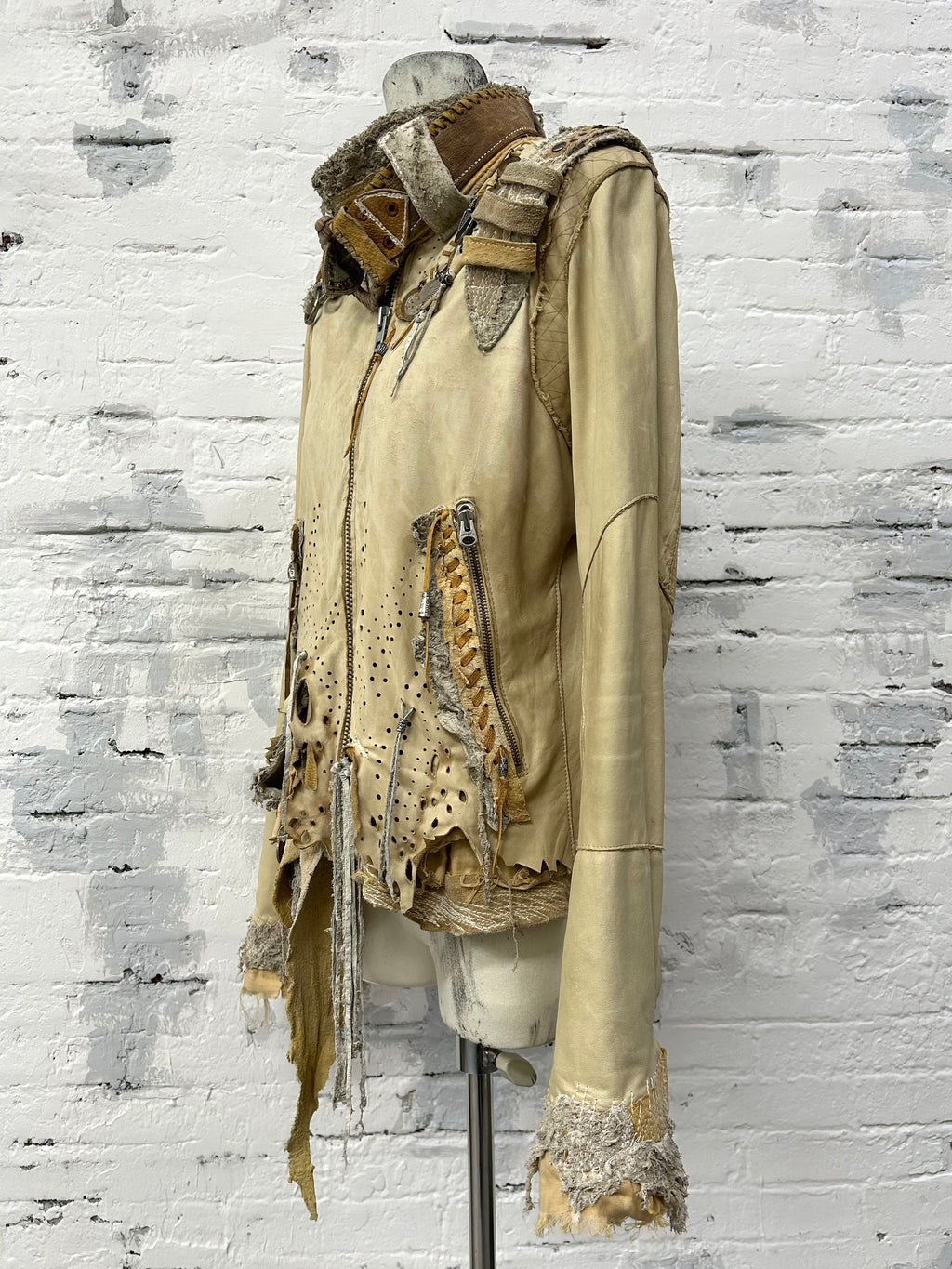 H06-Ivory Scar Jacket