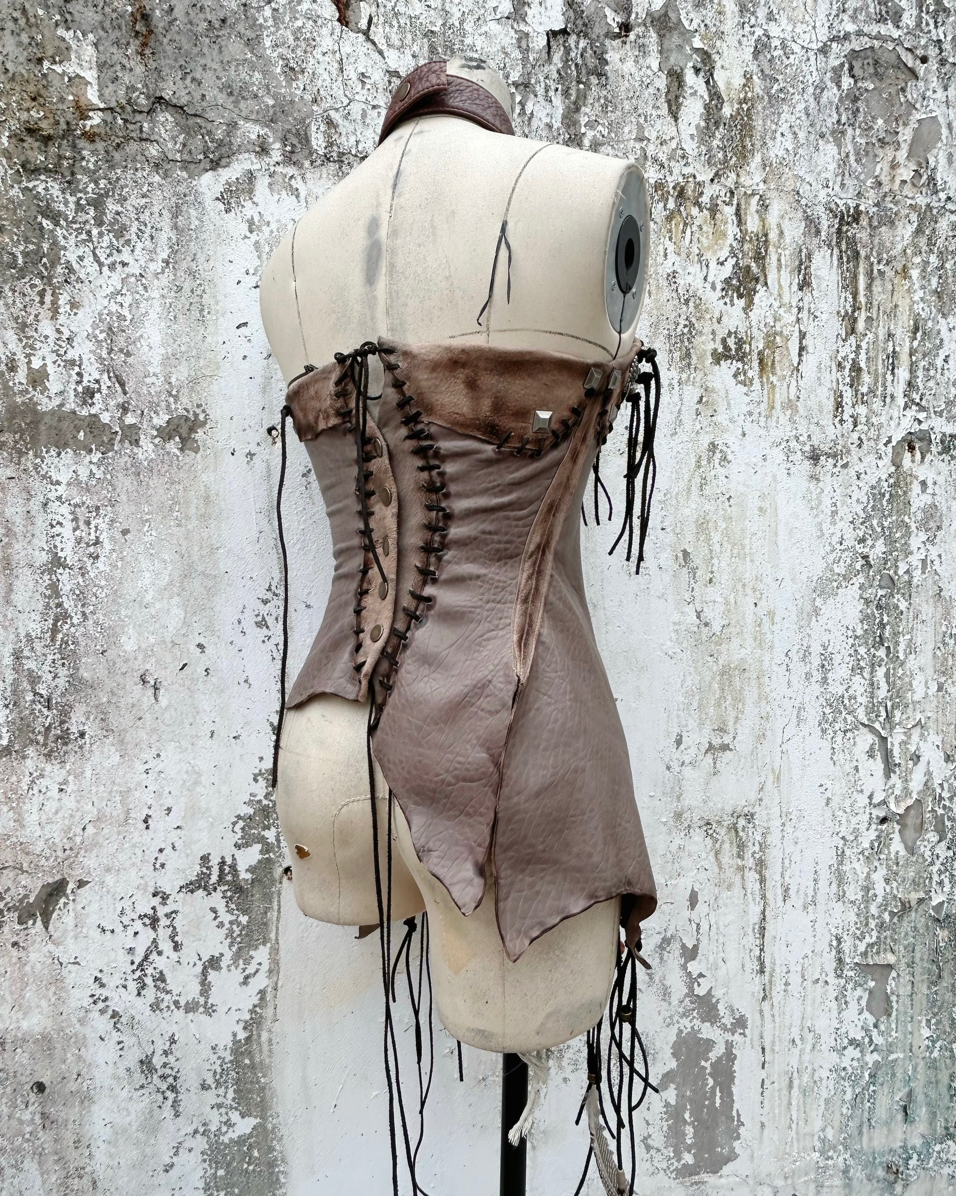 S07-Halter-neck leather vest
