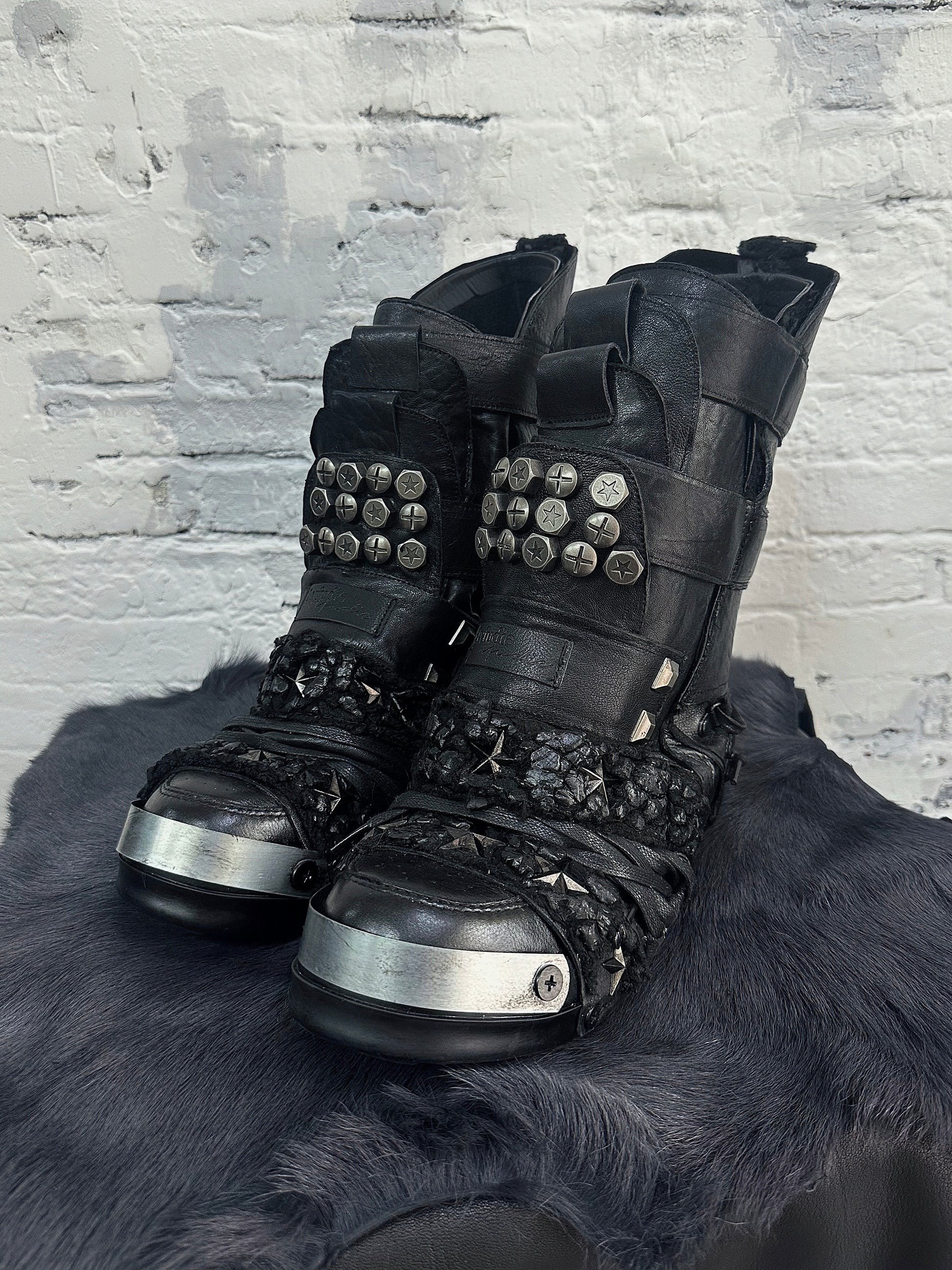 H07-Black Halo Boots