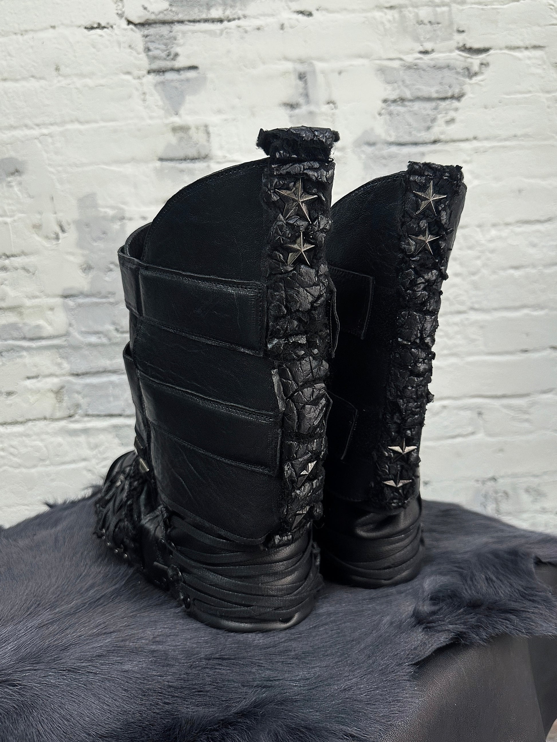 H07-Black Halo Boots