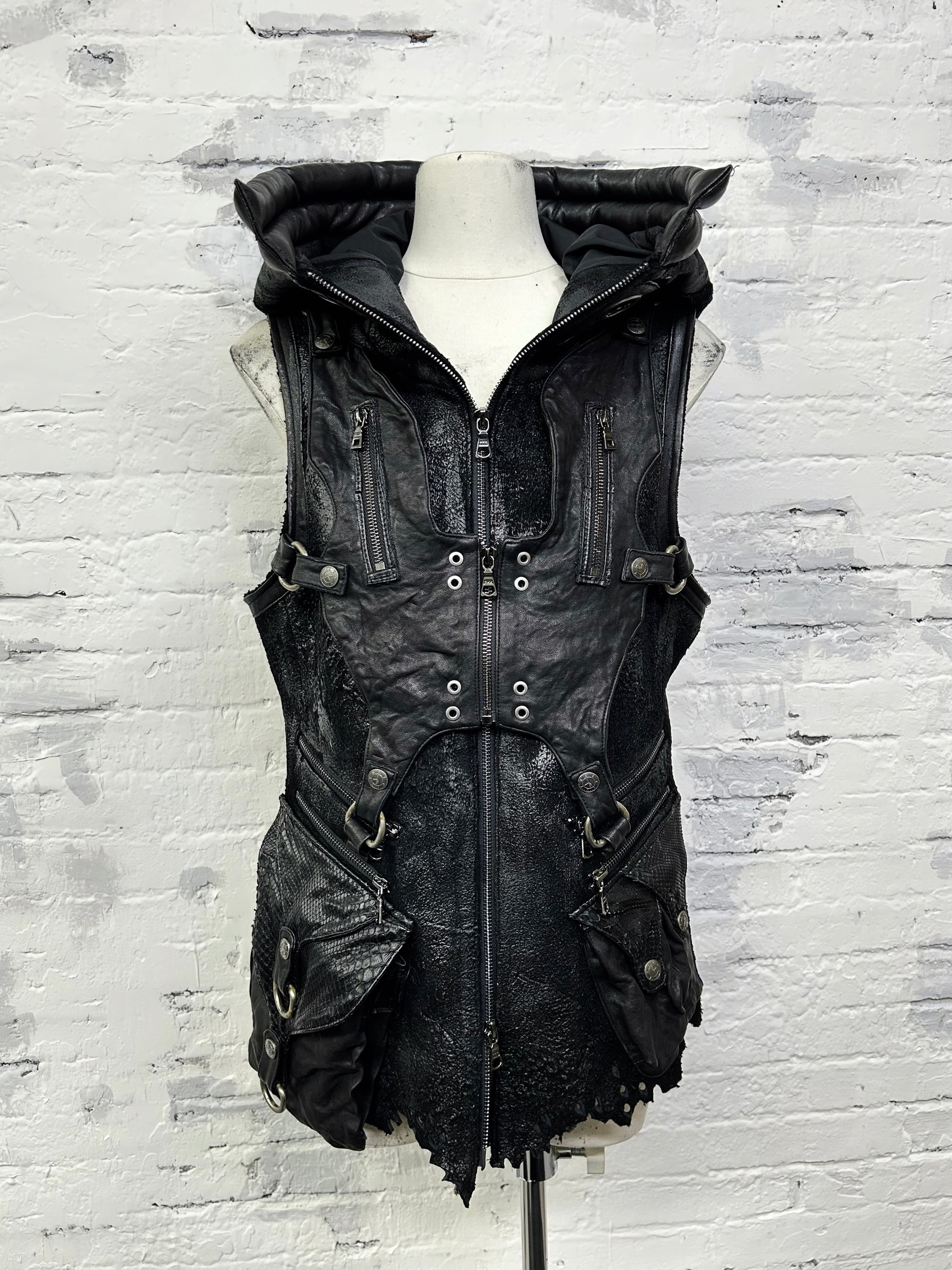 H04-Warden Bind Vest 0.1