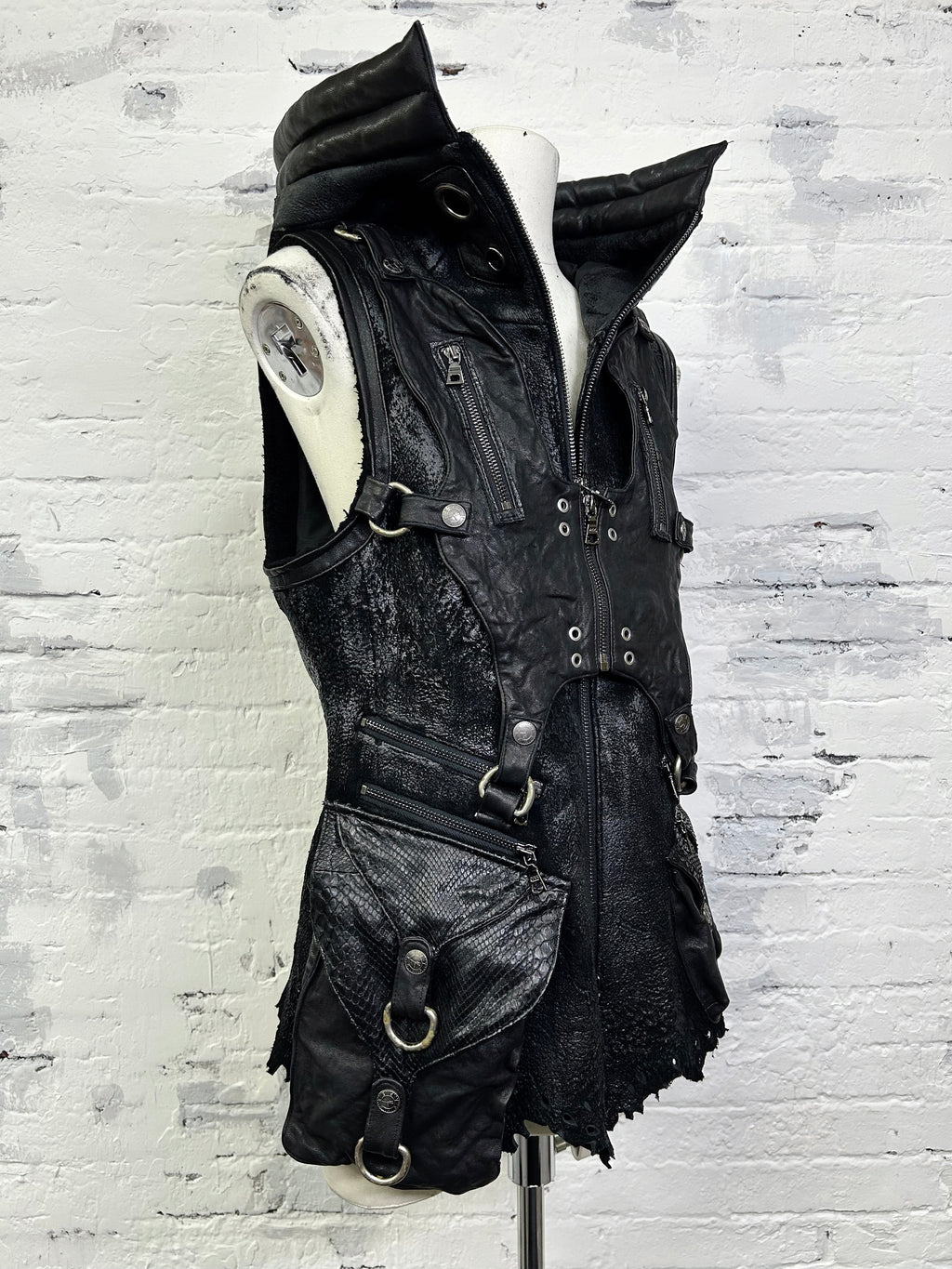 H04-Warden Bind Vest 0.1