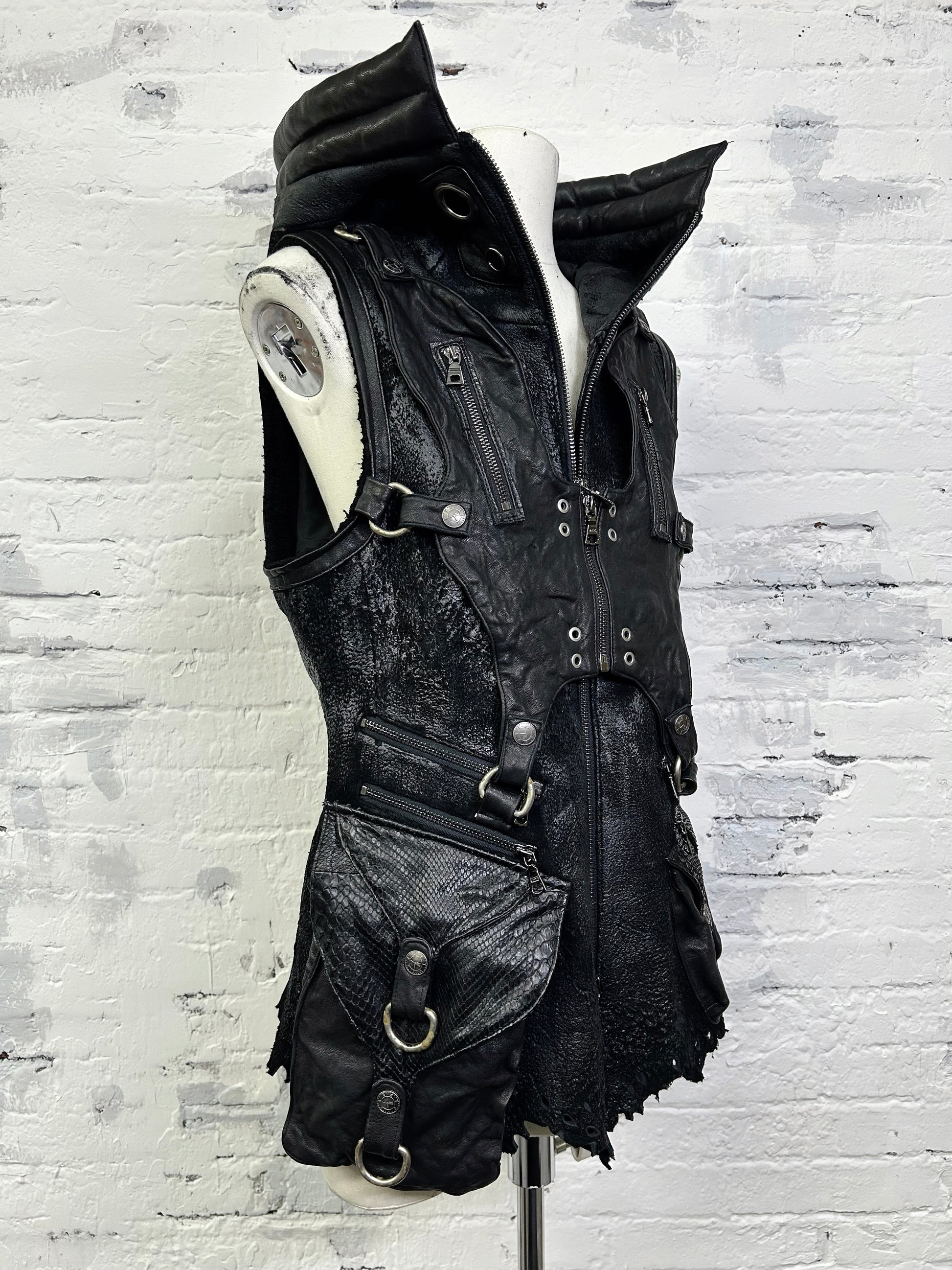 H04-Warden Bind Vest 0.1