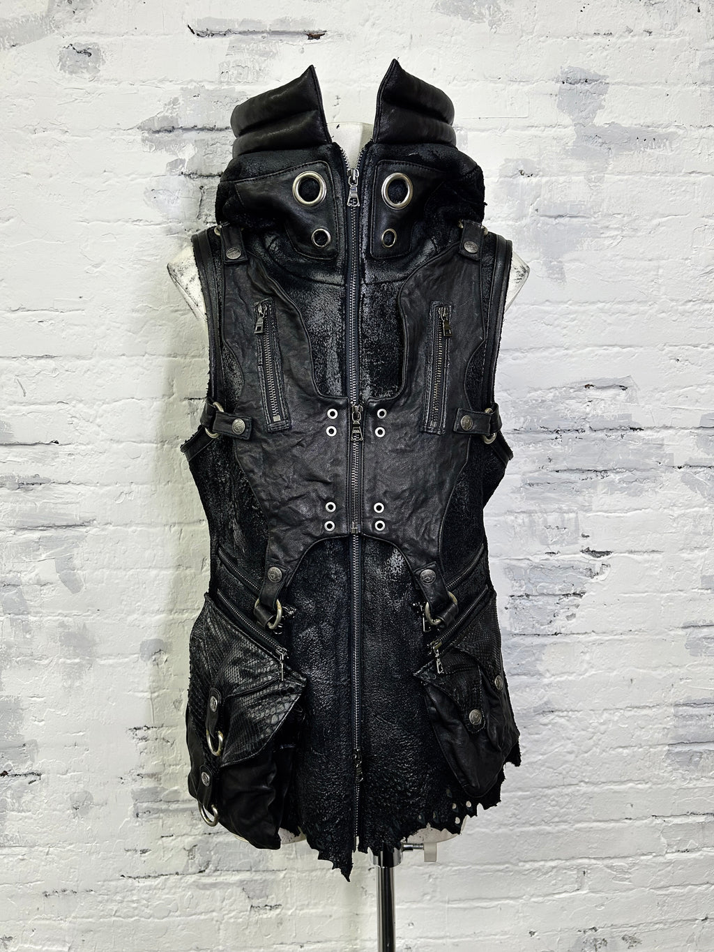 H04-Warden Bind Vest 0.1