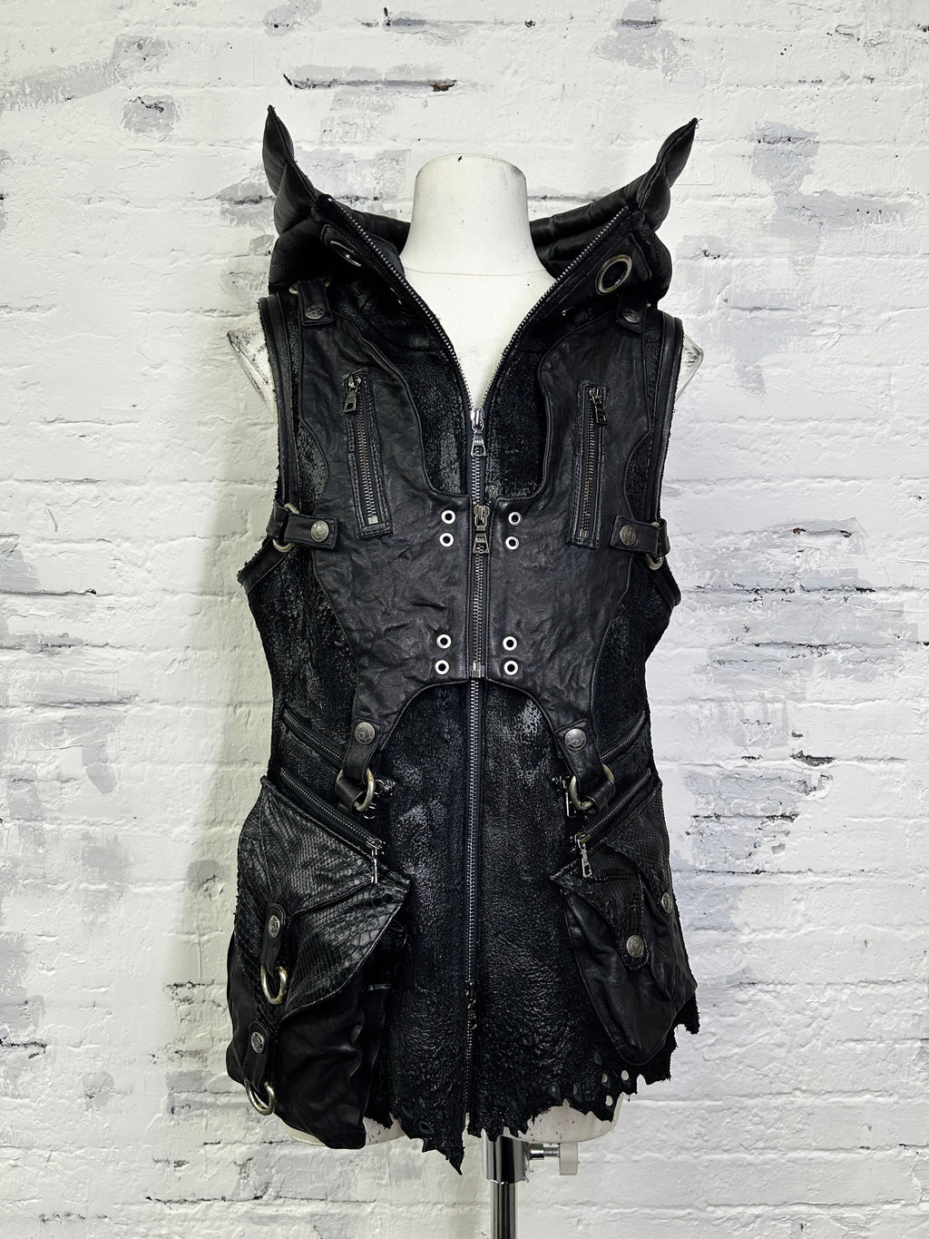 H04-Warden Bind Vest 0.1