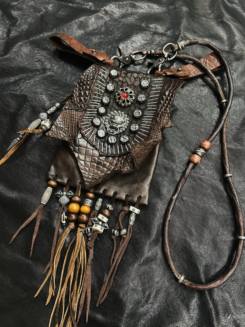 H05-Nomad Relic Pouch