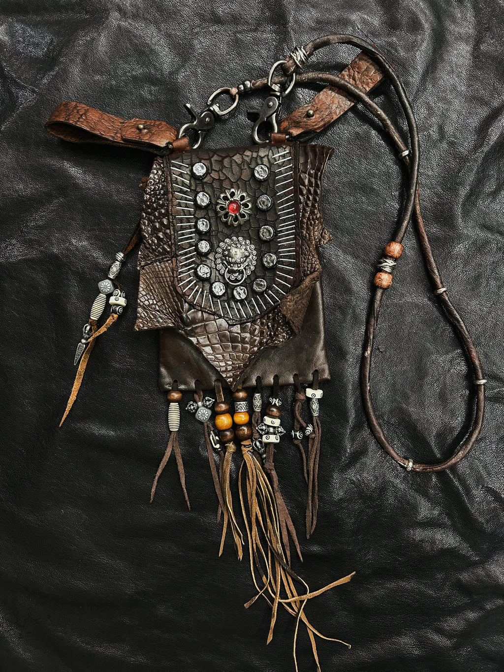 H05-Nomad Relic Pouch