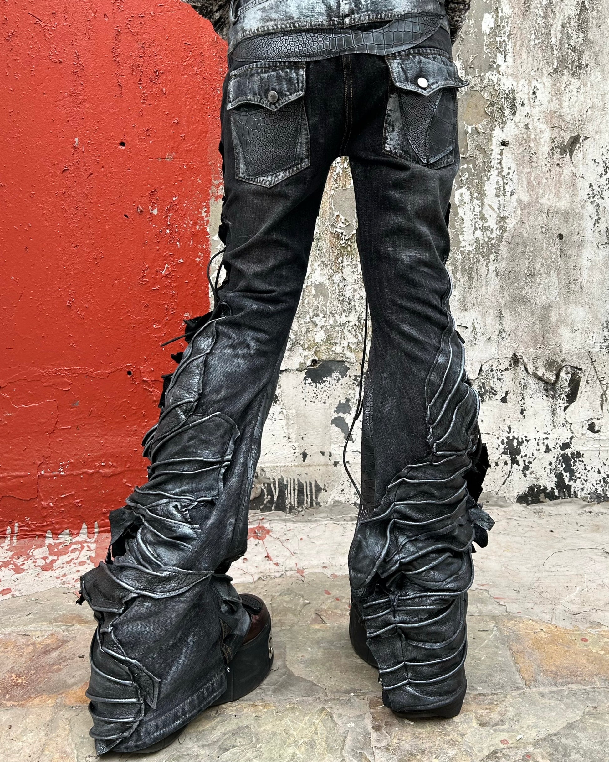 S04-Mermaid-cut trousers with dramatic flare