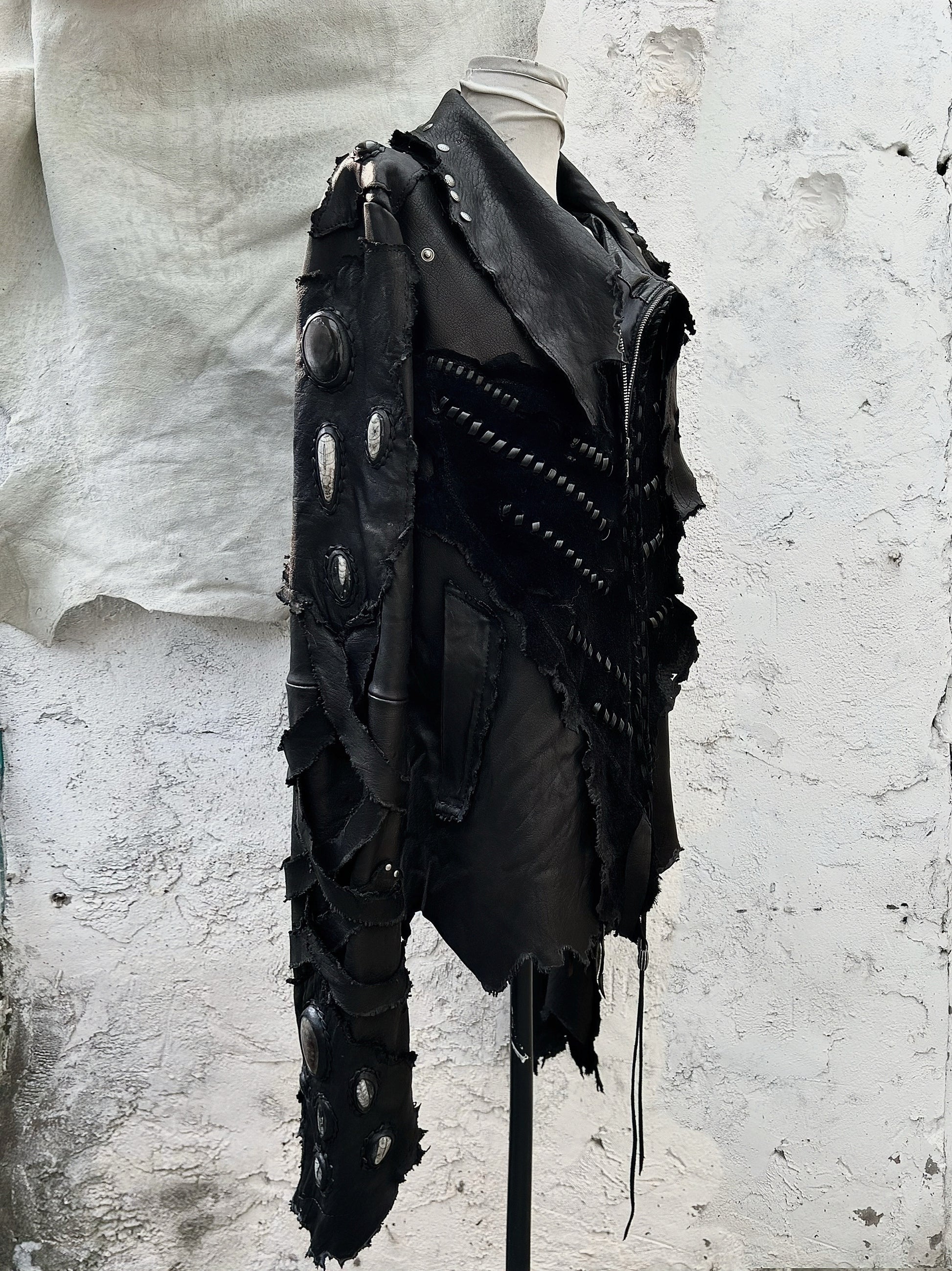 H01-Sto.Embedded Tailoring