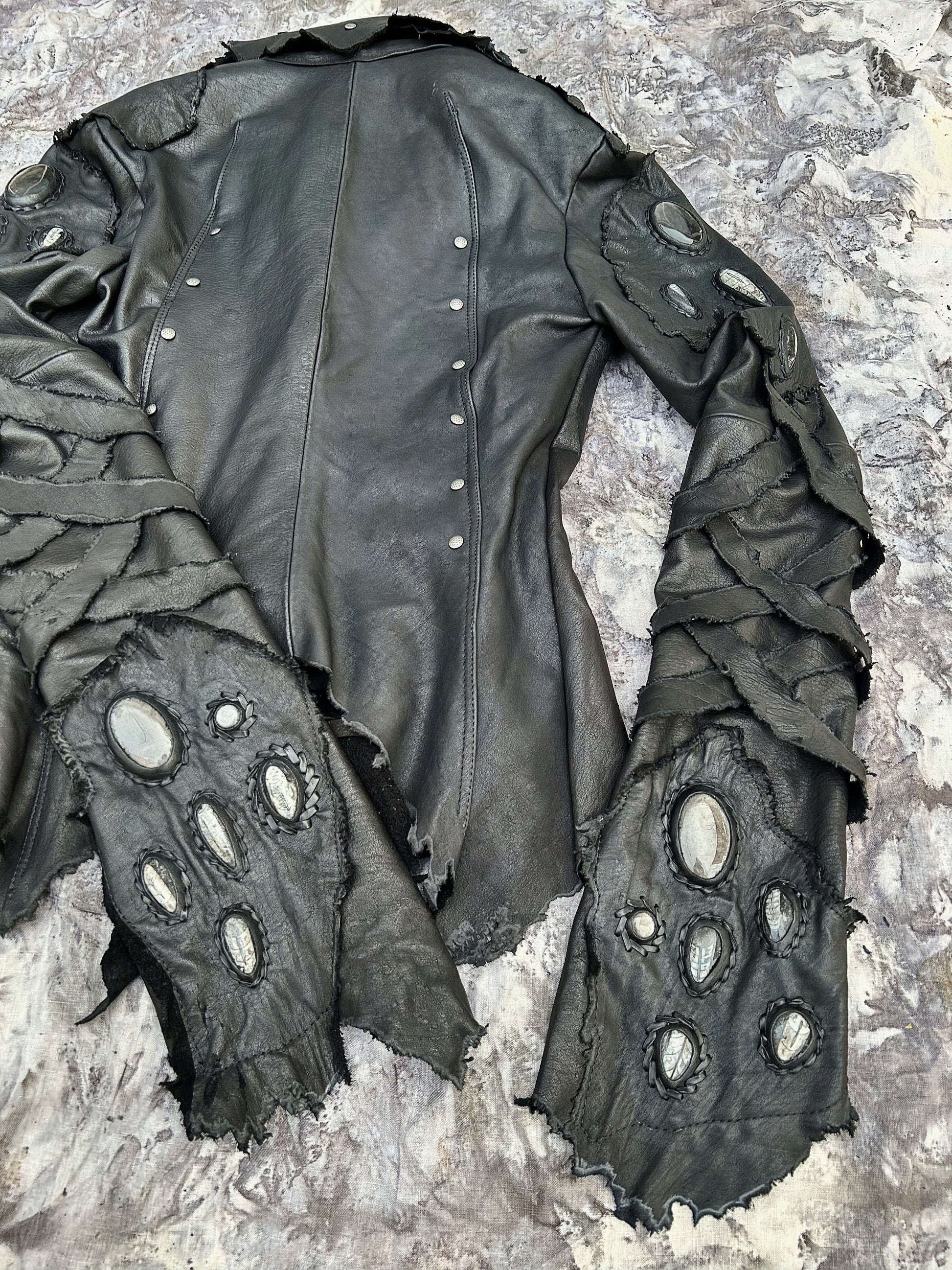 H01-Sto.Embedded Tailoring