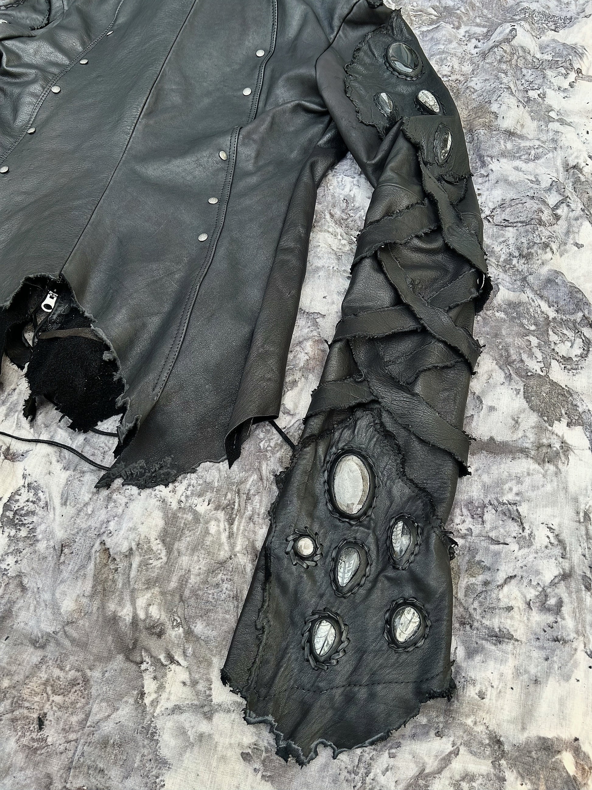 H01-Sto.Embedded Tailoring