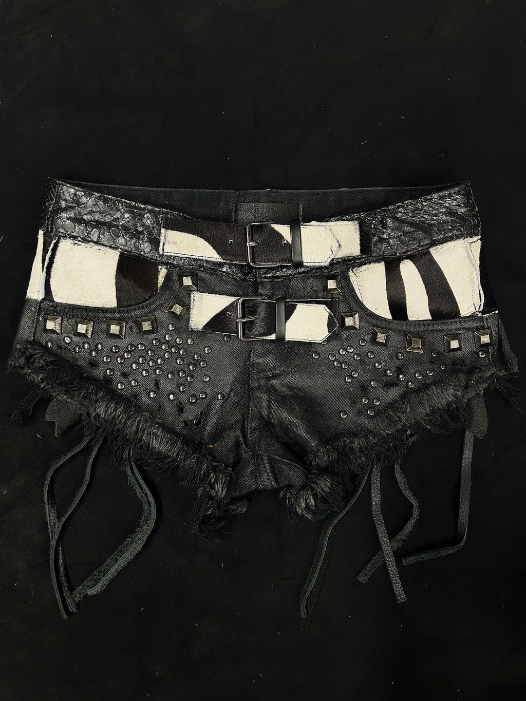 H04-Ornamented Strap Shorts