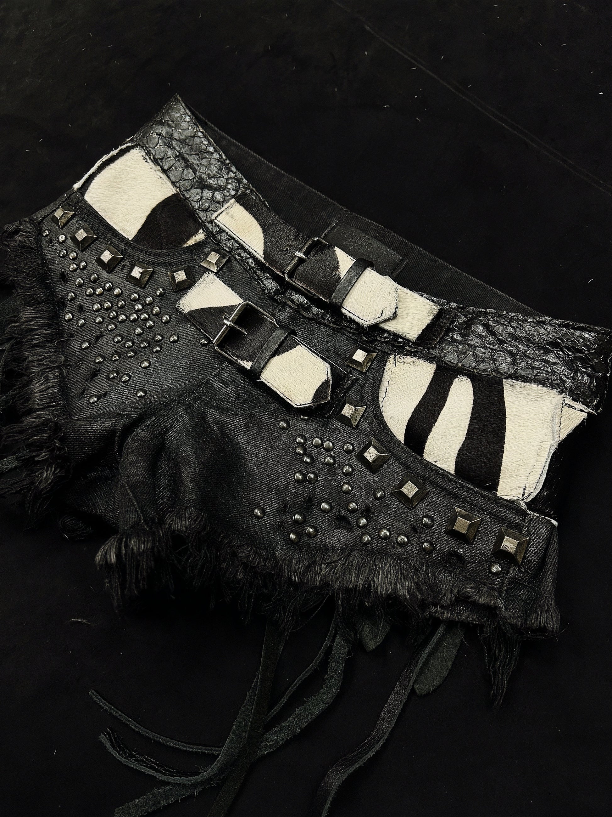 H04-Ornamented Strap Shorts