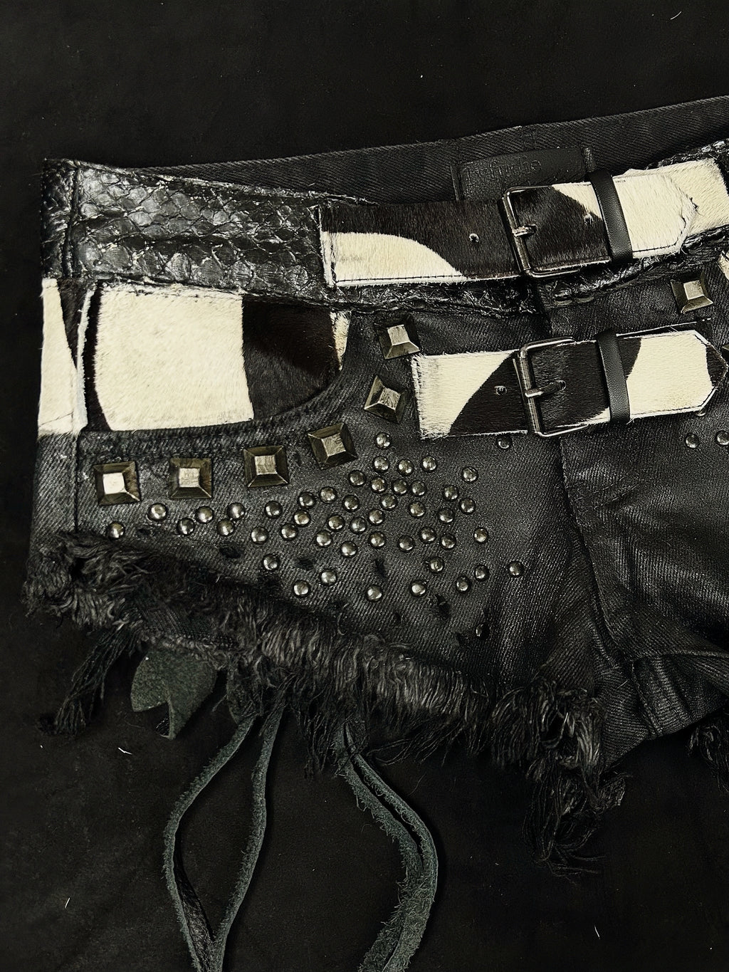 H04-Ornamented Strap Shorts
