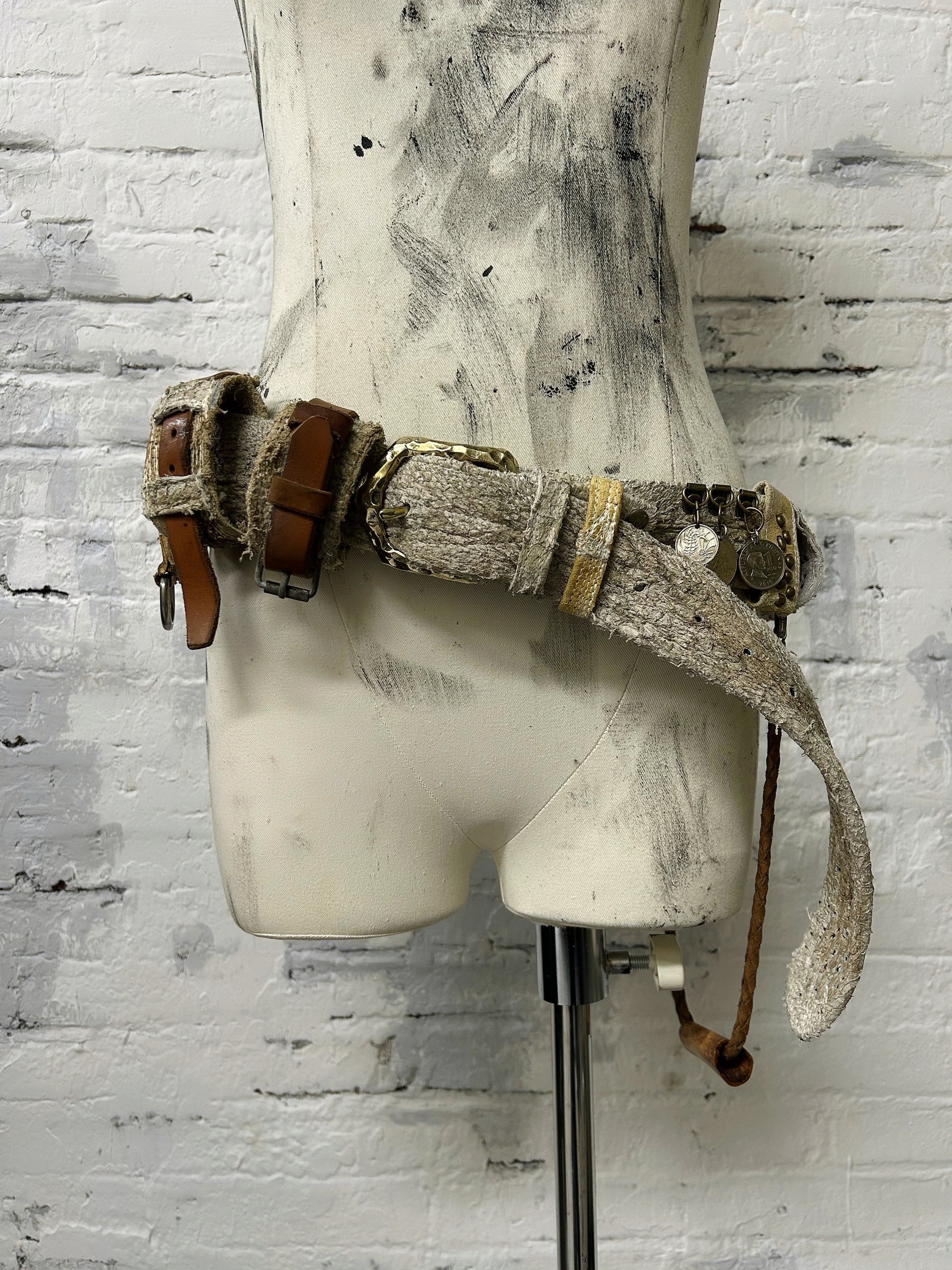 H07-Ivory Scar Belt